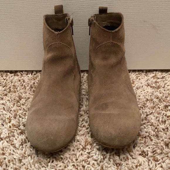 Steve Madden Booties - Picture 2 of 5